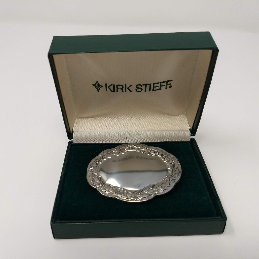 KIRK STIEFF VINTAGE HOLIDAY BROOCH IN PEWTER